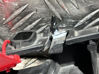 кронштейн крепления бампера переднего, ориг. номер 4G0807284, Audi A6 C7 2011-2014