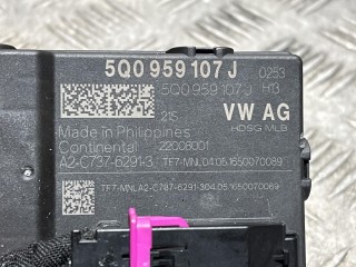 блок управления крышкой багажника, ориг. номер 5Q0959107J, A2-C737-6291-3, Volkswagen Touran 2 поколение 2015-2021