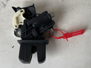 замок багажника, ориг. номер 4F5827505D, Volkswagen Passat B7 2011-2015