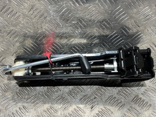 домкрат Volkswagen Passat B7 2011-2015, 3AA011031B