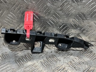 кронштейн крепления бампера переднего Volkswagen Passat B7 2011-2015, 3AA807183