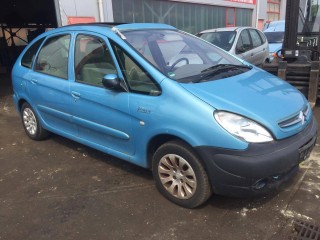 Citroen Xsara Picasso 1 поколение 2001г. 1.8 л., 6FZ (EW7J4) - фото №2