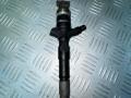 236703040 Форсунка топливная Toyota Hilux 2012г. - фото №2