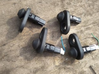 Выключатель концевой (концевик) Toyota Rav 4 (XA30), 84231-60070
