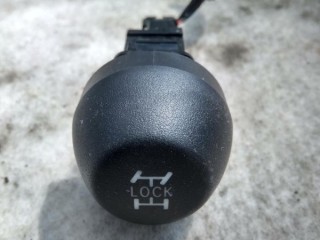 Кнопка Toyota Rav 4 (XA30), левый руль, 8472442020