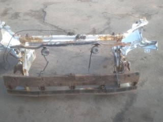 Передняя панель крепления облицовки (телевизор) Toyota Rav 4 (XA30)