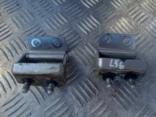 Петля крышки багажника Nissan Xterra II