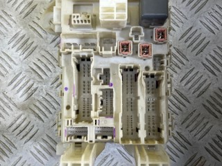 Блок предохранителей, ориг. номер 8273042010, Toyota Rav 4 (XA30)