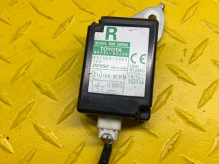 Блок управления двери Toyota Rav 4 (XA30), 8974142220
