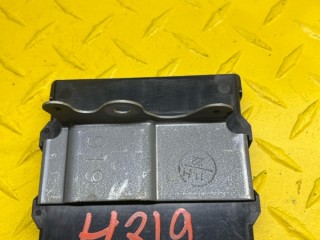 Блок управления раздаточной коробкой Toyota Rav 4 (XA30), 8963042010