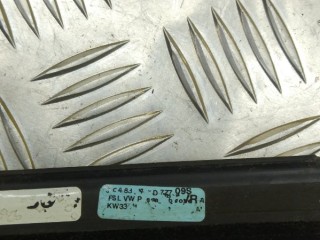Молдинг двери передней правой Volkswagen Passat B7 2011-2015, 3C4837476727
