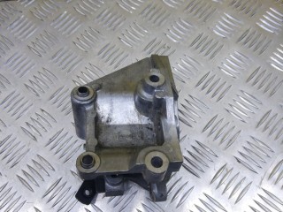 Кронштейн гидроусилителя Mitsubishi L200 2015-2019, 4450A269