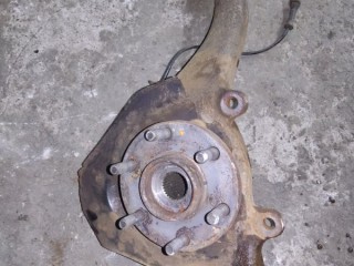 Кулак поворотный левый Nissan Navara (D40) Пикап 2005-2010, 400155X00C