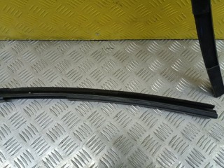Уплотнитель стекла двери (бархотка) Dodge RAM IV Пикап 2008-2019, 55112366AF