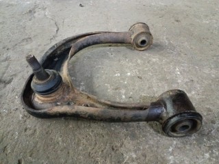 Рычаг передний правый, ориг. номер 486100K040, Toyota Hilux Пикап 2008-2011