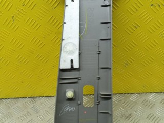 Обшивка стойки центральной левой, ориг. номер 7211A020, Mitsubishi L200 Пикап 2005-2006