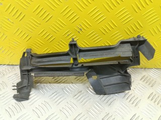 Дефлектор радиатора левый Toyota Rav 4 (CA40) 2012-2015, 2.2 л, МКПП, 1669526010