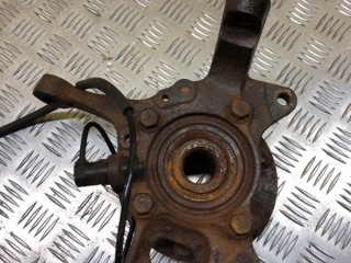 Кулак поворотный правый Mitsubishi L200 Пикап 2006-2011, MR992378