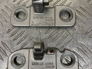 Петля двери задней левой, ориг. номер AA8SAI120031, Land Rover Discovery Sport I Внедорожник 2014-2019