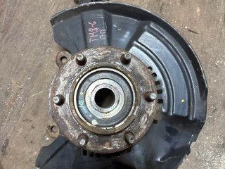Кулак поворотный правый Toyota Hilux Пикап 2011-2015, 43211KK010