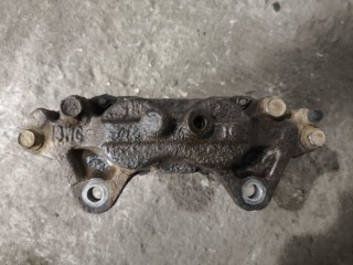 Суппорт передний левый, ориг. номер 4775071010, Toyota Hilux Пикап 2011-2015