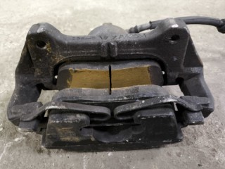 Суппорт передний правый, ориг. номер LR061369, Land Rover Range Rover Evoque I 2015-2018
