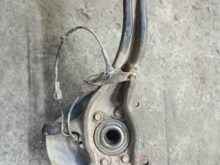 Кулак поворотный правый Nissan Pathfinder (R51M) 2004-2010, 40014EB000