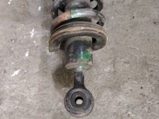 Амортизатор передний Nissan Navara (D40) 2010-2015, 56100EB39C