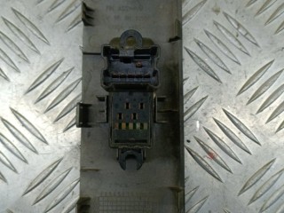 Кнопка стеклоподъемника заднего правого, ориг. номер 25411EA00A, Nissan Pathfinder (R51M) 2004-2010