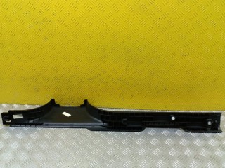 Накладка на порог, ориг. номер LR001818, Land Rover Freelander II 2010-2012