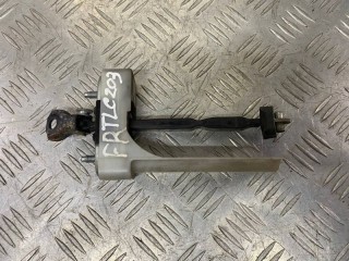 Ограничитель открывания двери Toyota Land Cruiser 200 2007-2012, 6861060111