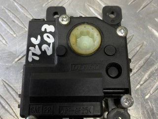 Моторчик заслонки печки Toyota Land Cruiser 200 2007-2012, 4.5 л, АКПП, 0638001030