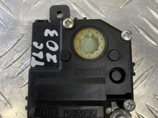 Моторчик заслонки печки Toyota Land Cruiser 200 2007-2012, 4.5 л, АКПП, 0638001030