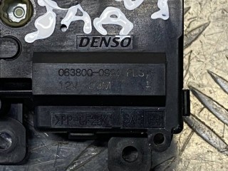 Моторчик заслонки печки Toyota Land Cruiser 200 2007-2012, 4.5 л, АКПП, 0638000920