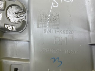 Обшивка стойки центральной правой, ориг. номер 62411KK020, Toyota Hilux Пикап 2020-2026