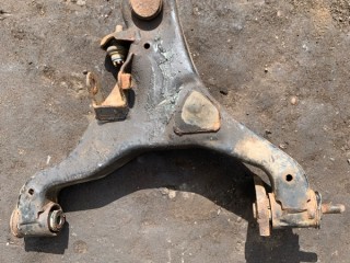 Рычаг передний нижний правый Nissan Pathfinder (R51M) 2004-2010, 54500EB300