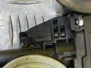 Стеклоподъемник электр. передний правый, ориг. номер 698010C030, Toyota Tundra II Пикап 2006-2009