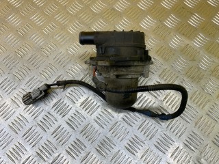 Насос продувки катализатора Toyota Land Cruiser 200 2012-2015, 176100S010