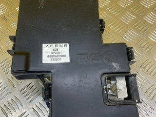 Клемма аккумулятора плюс Zeekr 001, 8891338188