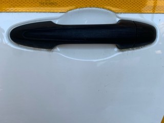 Ручка двери наружная задняя левая, ориг. номер 692100K250, Toyota Hilux Пикап 2020-2026