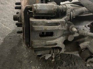 Суппорт задний правый, ориг. номер 44001EB30A, Nissan Pathfinder (R51M) Внедорожник 2004-2010