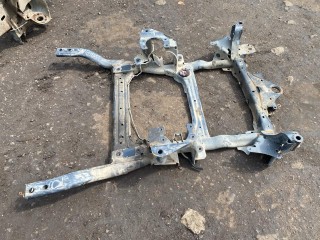 Балка подвески передняя (подрамник), ориг. номер LR105632, Land Rover Discovery V 2017-2021