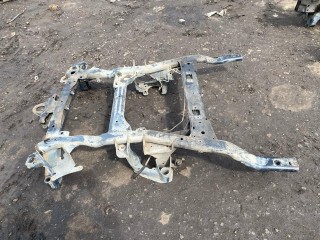 Балка подвески передняя (подрамник), ориг. номер LR105632, Land Rover Discovery V 2017-2021