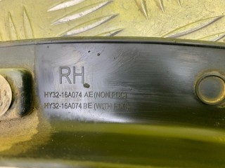 Молдинг крыла переднего правого, ориг. номер HY3216A074AE, Land Rover Discovery V 2017-2021