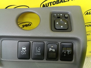 Блок кнопок Mitsubishi L200 Пикап 2015-2019, левый руль, MR951187