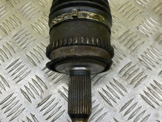 Полуось передняя правая (приводной вал, ШРУС) Mitsubishi L200 Пикап 2006-2011, АКПП, 3815A308