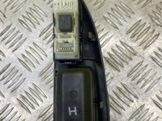 Кнопка стеклоподъемника заднего правого, ориг. номер 8403060023, Toyota Land Cruiser Prado 120 Внедорожник 2007-2009