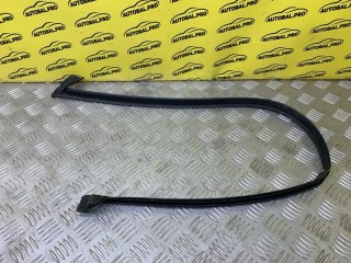 Уплотнитель двери передней левой Land Rover Range Rover Evoque I 2011-2015, LR027337