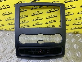 Рамка под магнитолу Volkswagen Crafter I, 2E0857192A