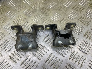 Петля борта Mitsubishi L200 Пикап 2006-2011